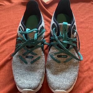 Nike AIRMAX size 7 sneaker